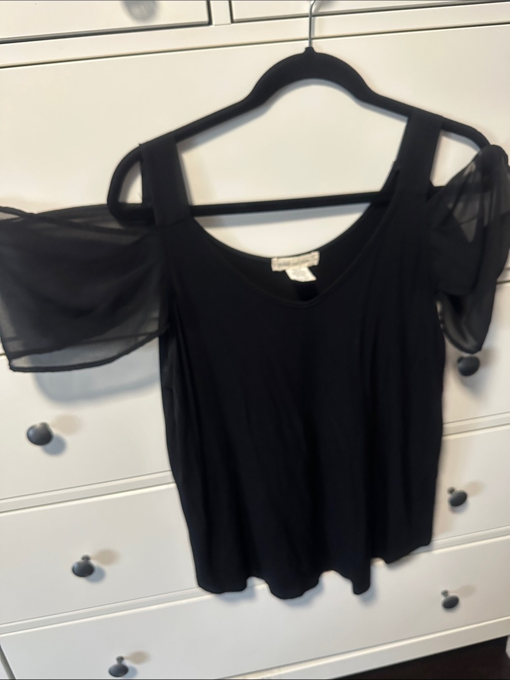 Black Cold-Shoulder Short Sleeve Top